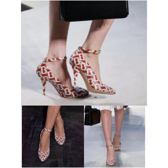 NWT BURBERRY Runway Red & Beige TB Monogram Logomania Ankle Strap Pumps … - Picture 4 of 13